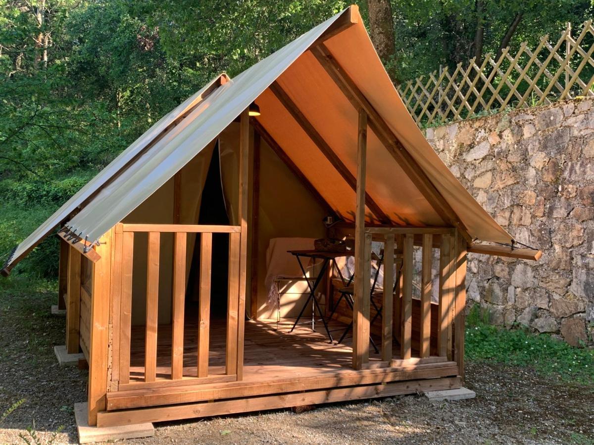 Camping Calme Et Nature Iserand Vion  Bagian luar foto